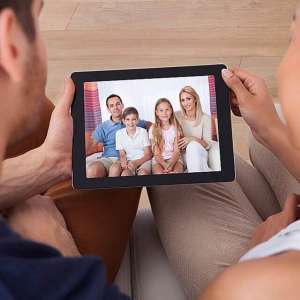 Staying Connected With Long-Distance Family
